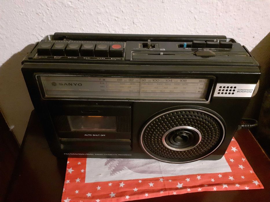 Casetofon Sanyo M2442k si Aiwa CSD-A510