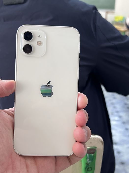 Iphone 12 на 128 гб в отличном состоянии.