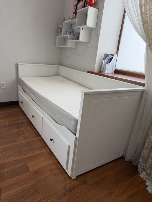 Продам кровать ИКЕА HEMNES