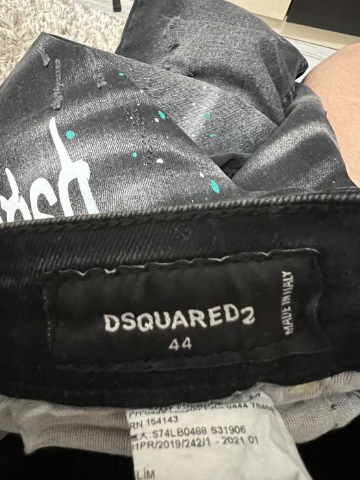 Vând blugi dsquared2