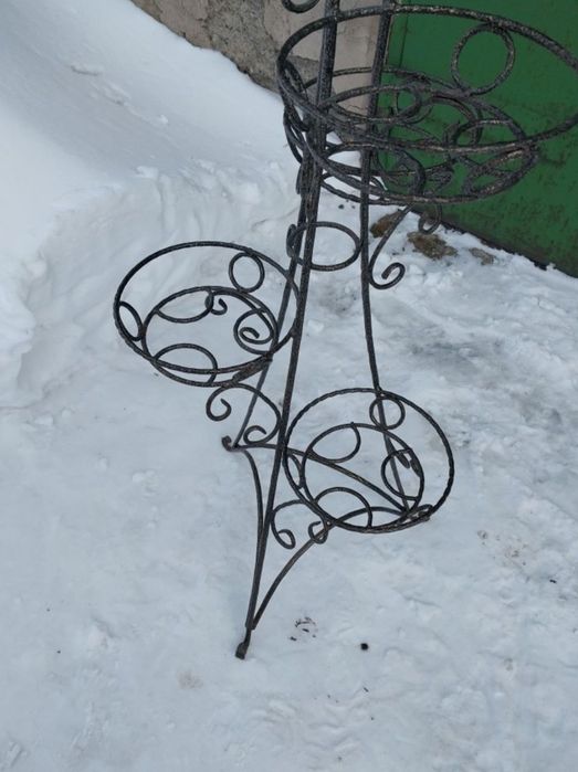 Цветочник. Подставка для цветов.