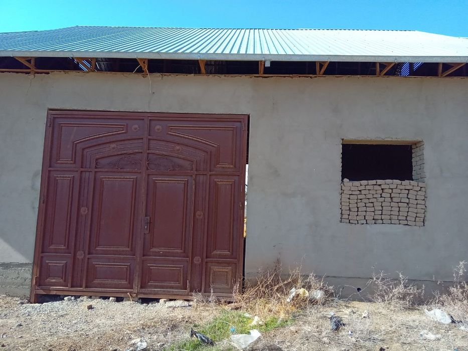 Ховли уй сотилади