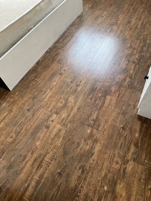 Ламинат б/у 70 квадратов