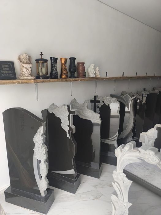 Памятники не дорого