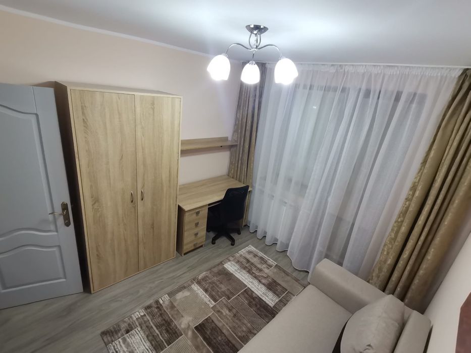 Închiriez apartament cu 3 camere Bulevardul Mihai Eminescu-blocurile tip vilă