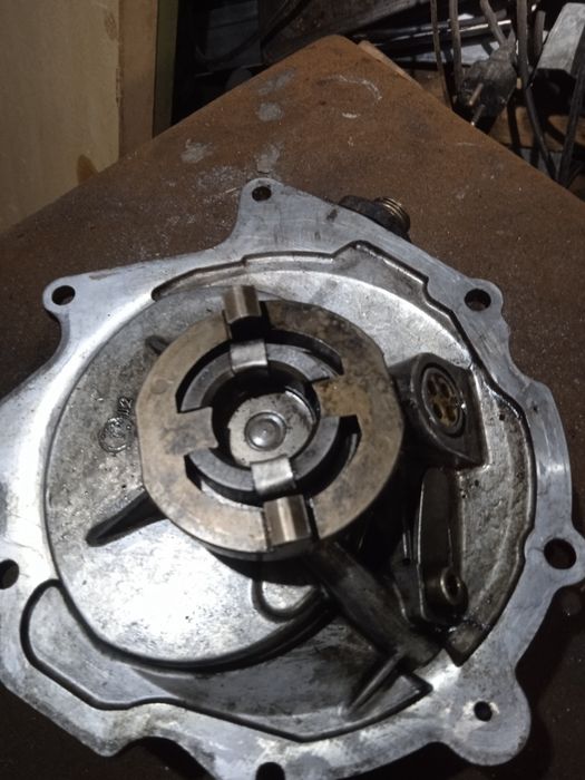 Запчасти на Мерседес вито