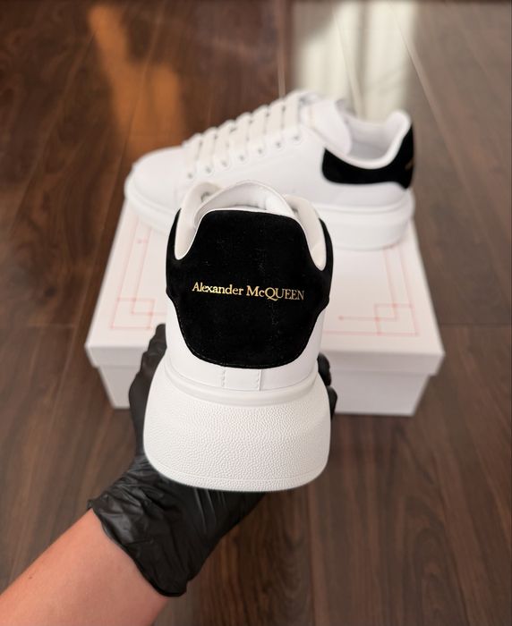 Alexander Mcqueen