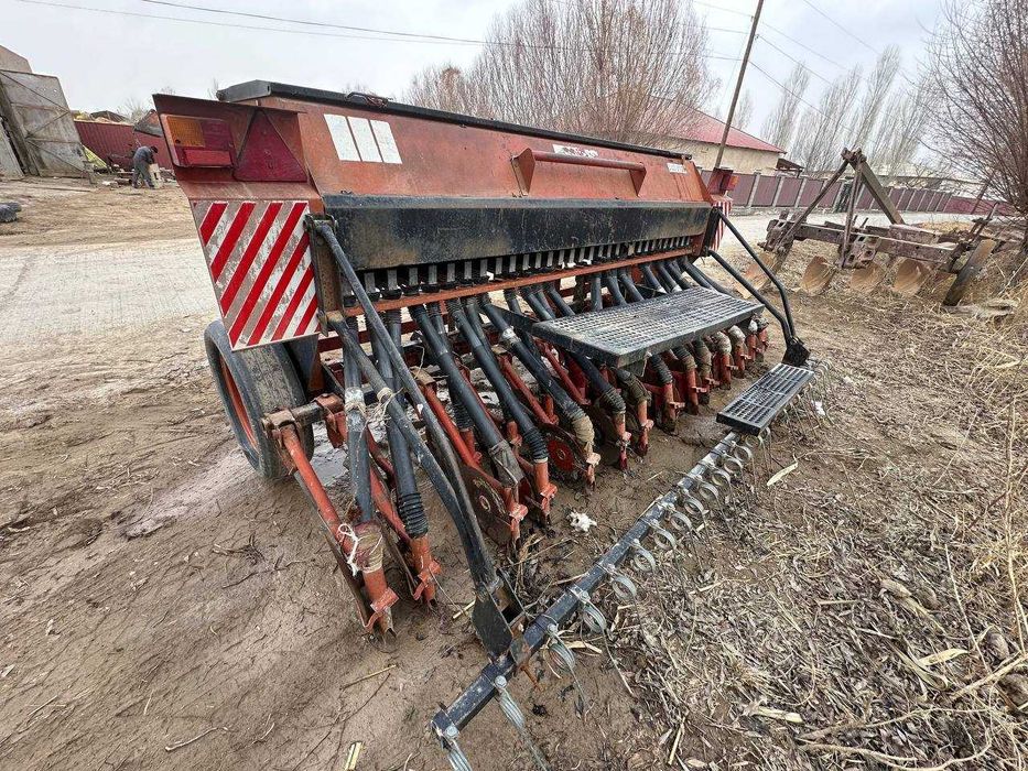 Бугдой сеялка срочно сотилади