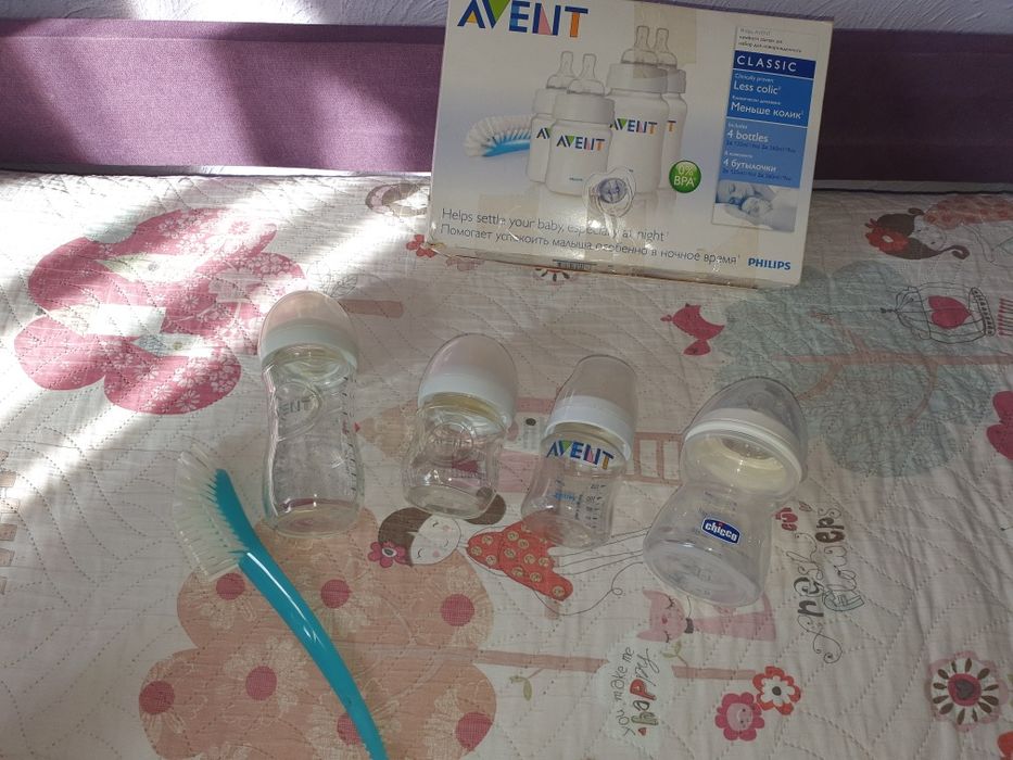 Бутылочки для кормления avent  chicco