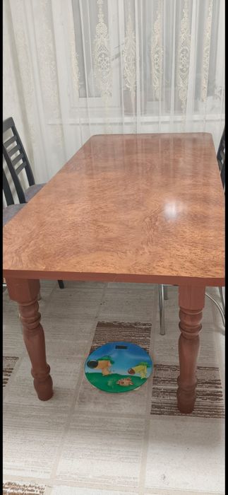 Продается кухонный стол