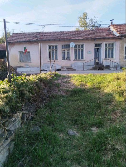 Продавам къща  с. Белица,общ.Трявня