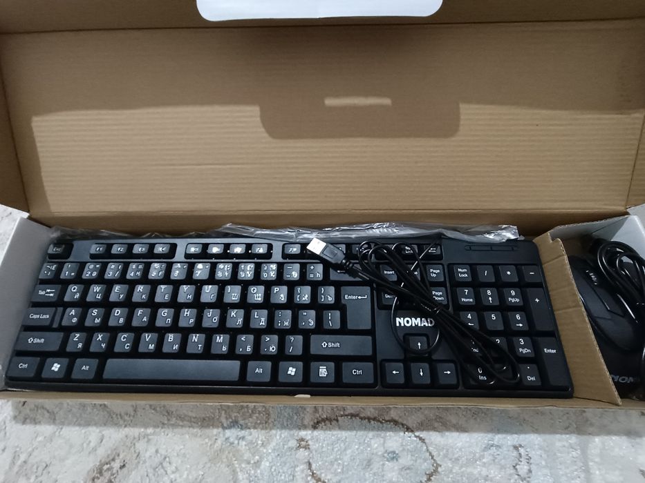 Продам клавиатуру