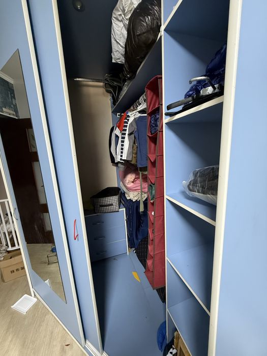 Угловой шкаф в детскую