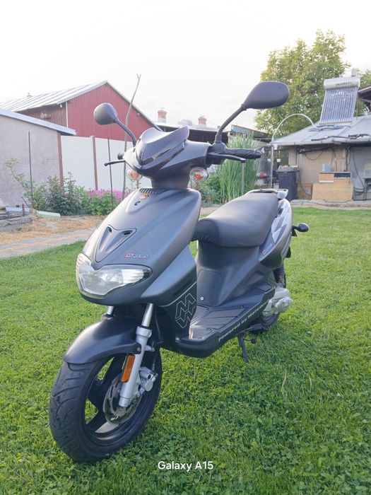 Scuter 2t timpi 49cc aproape nou 1900km      ( aprilia sr yamaha aerox piaggio runner gilera dna boatian rich keeway sym huawin kymco  )