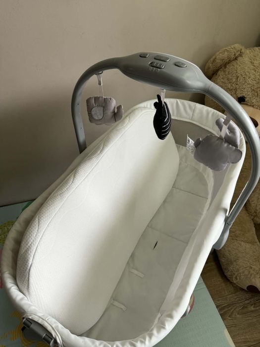 Кошара CHICCO Мултифункционално кошче 4в1 BABY HUG AIR WHITE SNOW