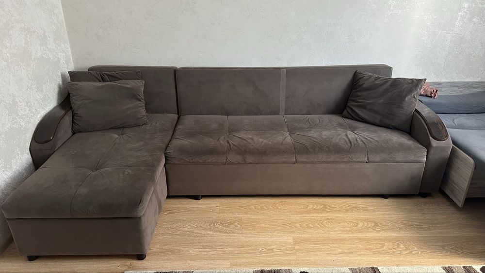 Срочно продам угловой диван