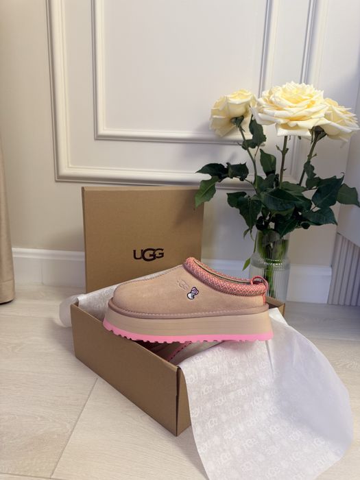 UGG Tazz Love’25