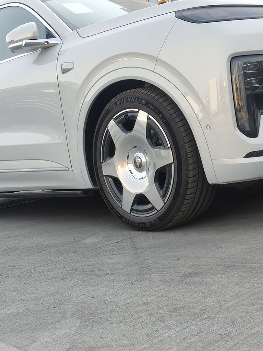 Deepal s09 ultra+ 4wd eng full pazitsiya