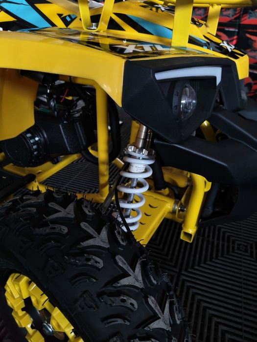 ATV XTL Hummer pentru Copii pe Benzina de 49cc in 2 Timpi roti pe 6 inch Nou adus din Germania