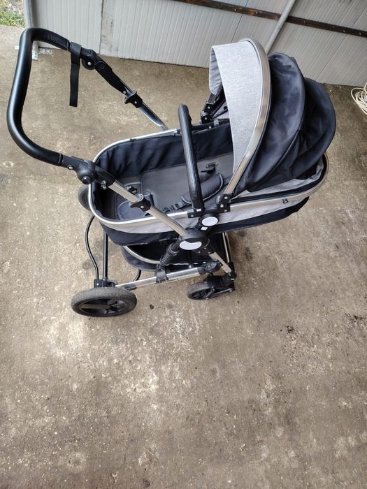 Bebelușul cărucior