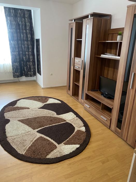 Inchiriez apartament  pe perioada Untold