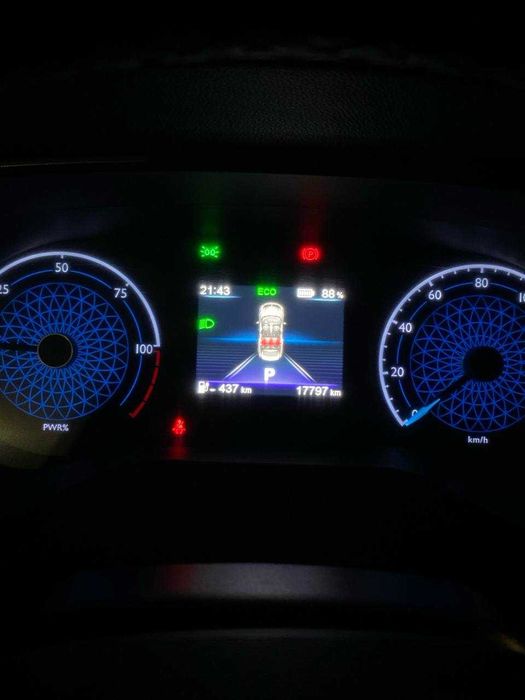 продаётся  HongQi E-QM5