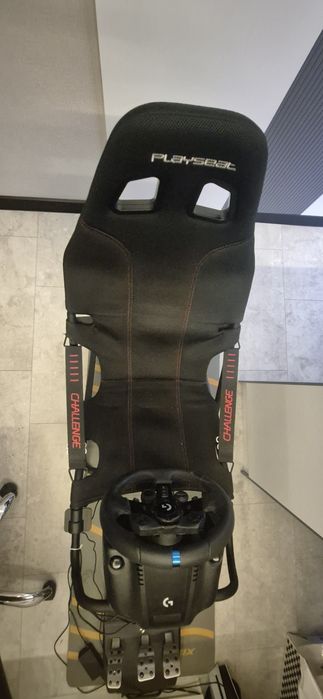 Гоночный симулятор Logitech + Playseat
