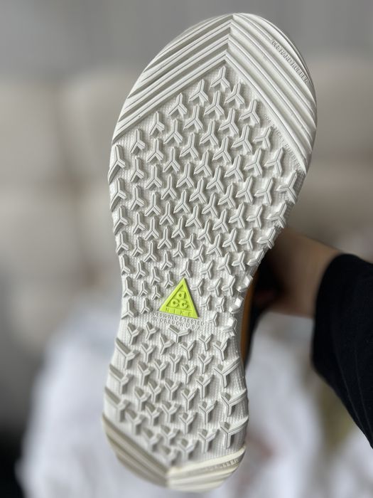 Кроссы новые шикарные