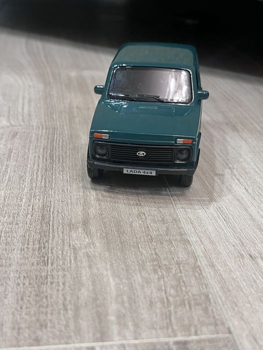 игрушки машинки, небольшие