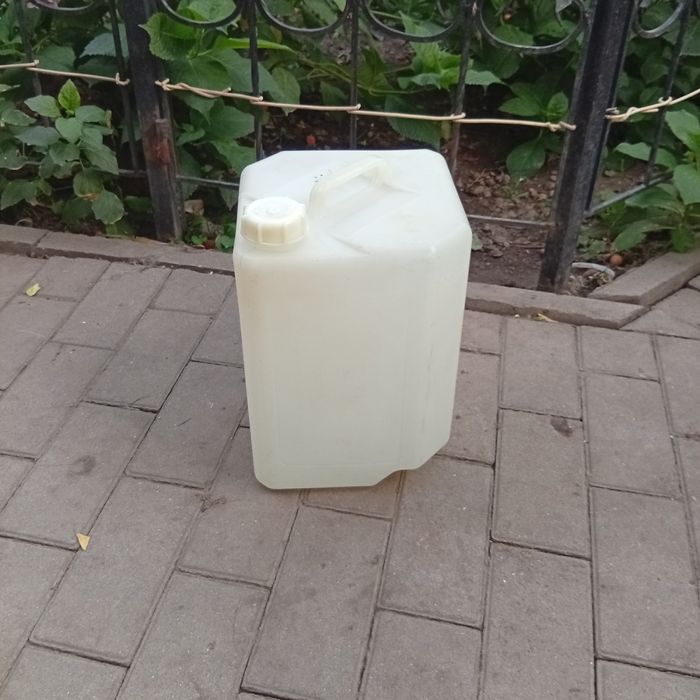 Канистры пластковые