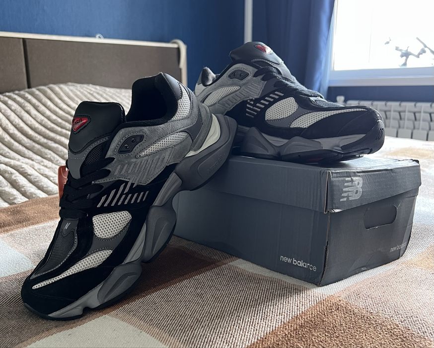 Новые кроссовки New Balance 9060 черные (размер 43)