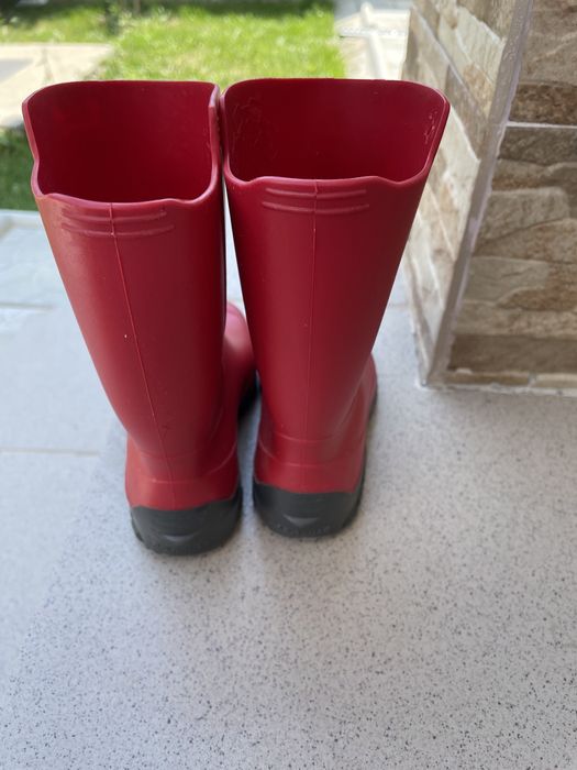 Vand cizme cauciuc si incaltaminte pentru interior , masura 26.