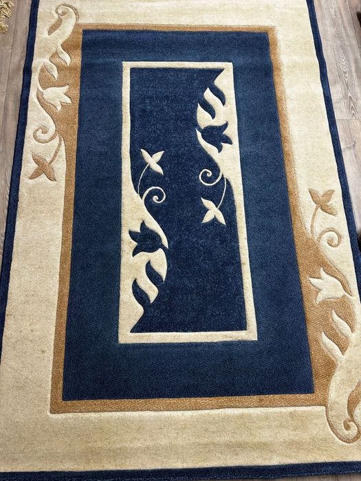 Продам ковер в хорошем состоянии