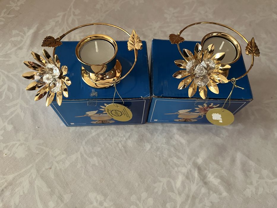 Подсвечник в паре с камнями