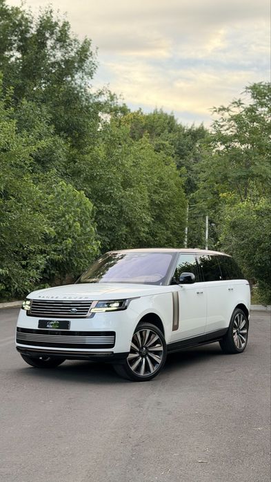 Range rover SV P615