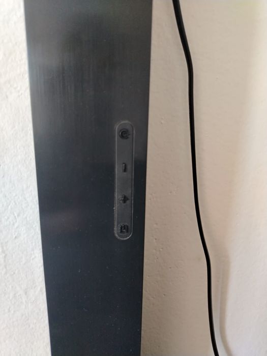 Продам саундбар Samsung HW-B450F