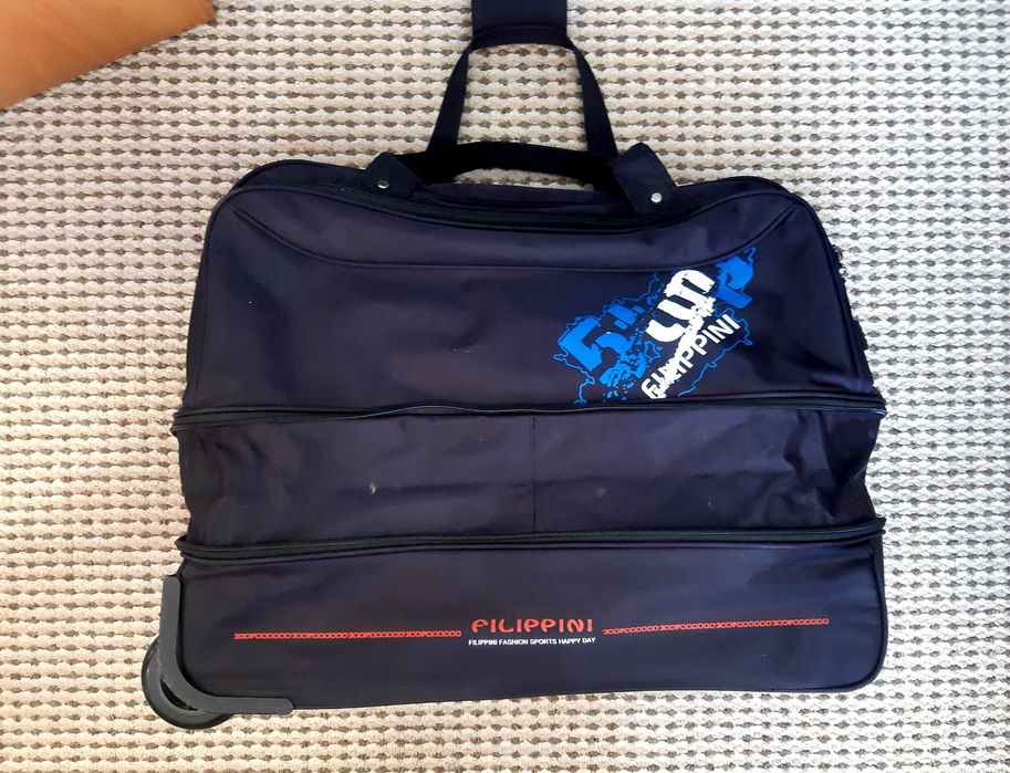 Сумка на колёсах