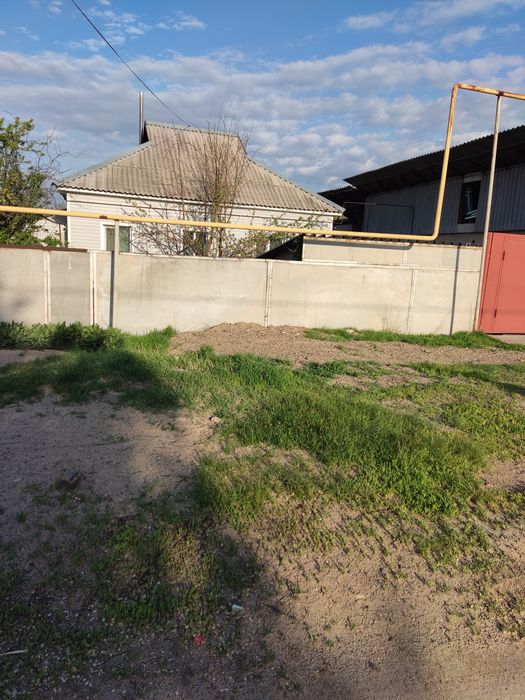 Продам дом  в пригороде