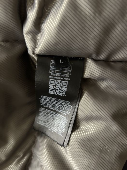 Зимно Яке Guess