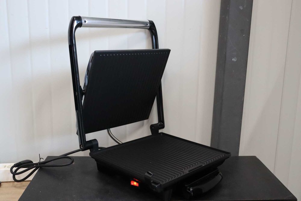 Скара Tefal Inicio - GC241D38, 2000W, незалепващо, оребрена, сребриста