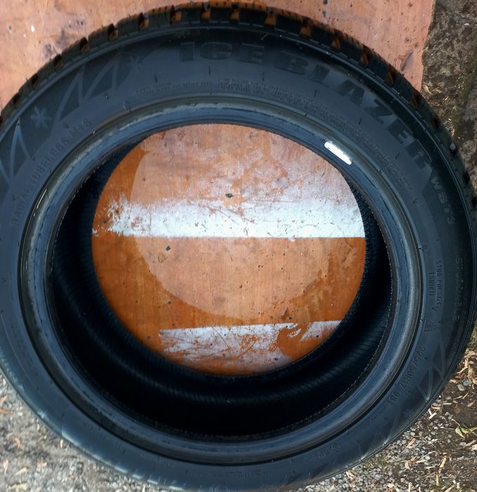 Продаю резину 225/50/17 зима