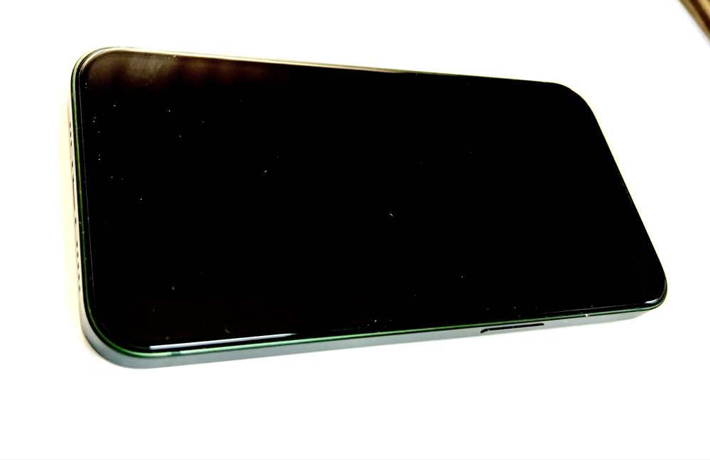 IPhone 13 в идельном состаянии 2024 года 09 месяца. Как новый.