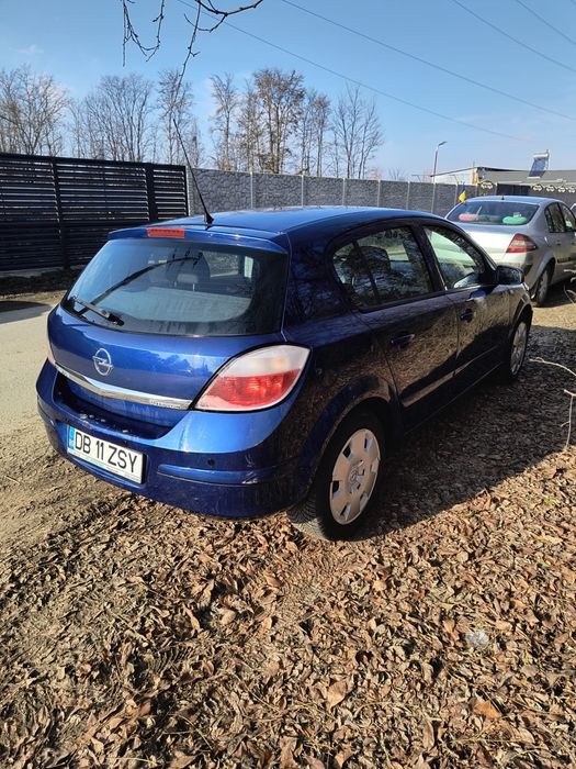Opel Astra H 2004 1.6 Twinport Benzina Automata