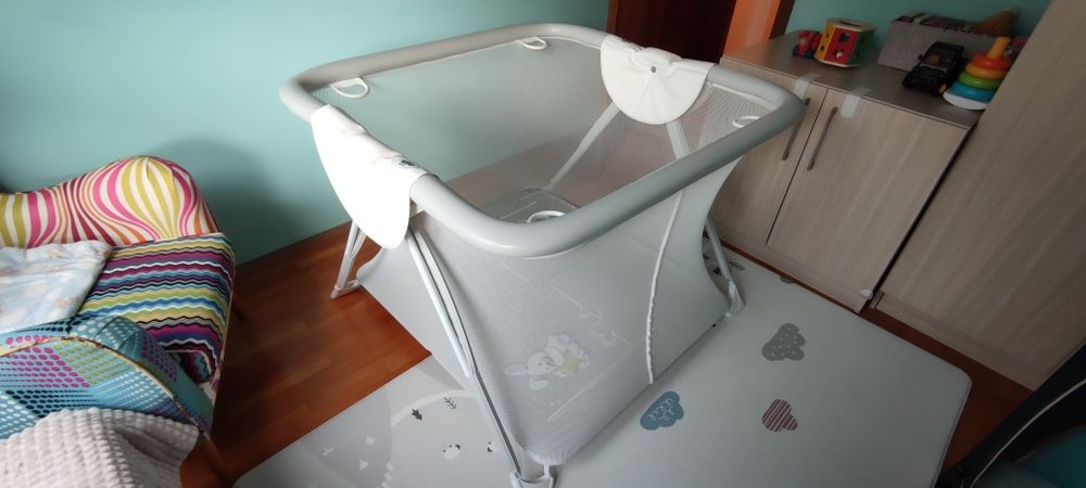 Сгъваема кошара за игра