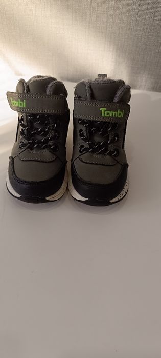 Продам ботинки демисезонные