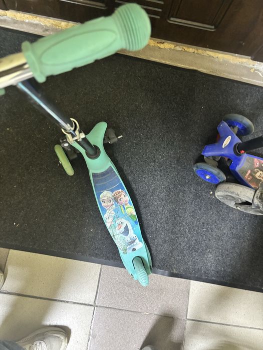 Сломанные самокаты для запчасти