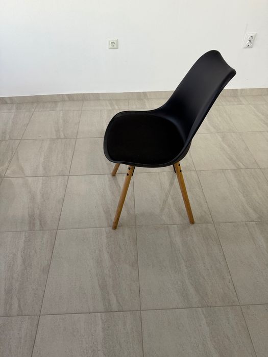 Стол за офис или трапезария