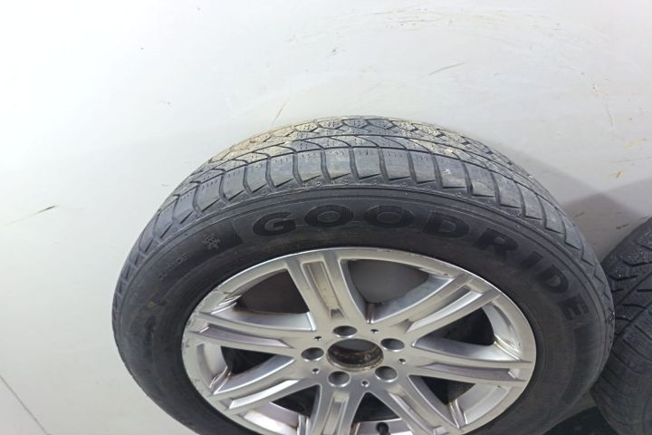 Set jante aliaj cu anvelope 2 sunt uzate 205/60 R16 M+S GoodRide A212
