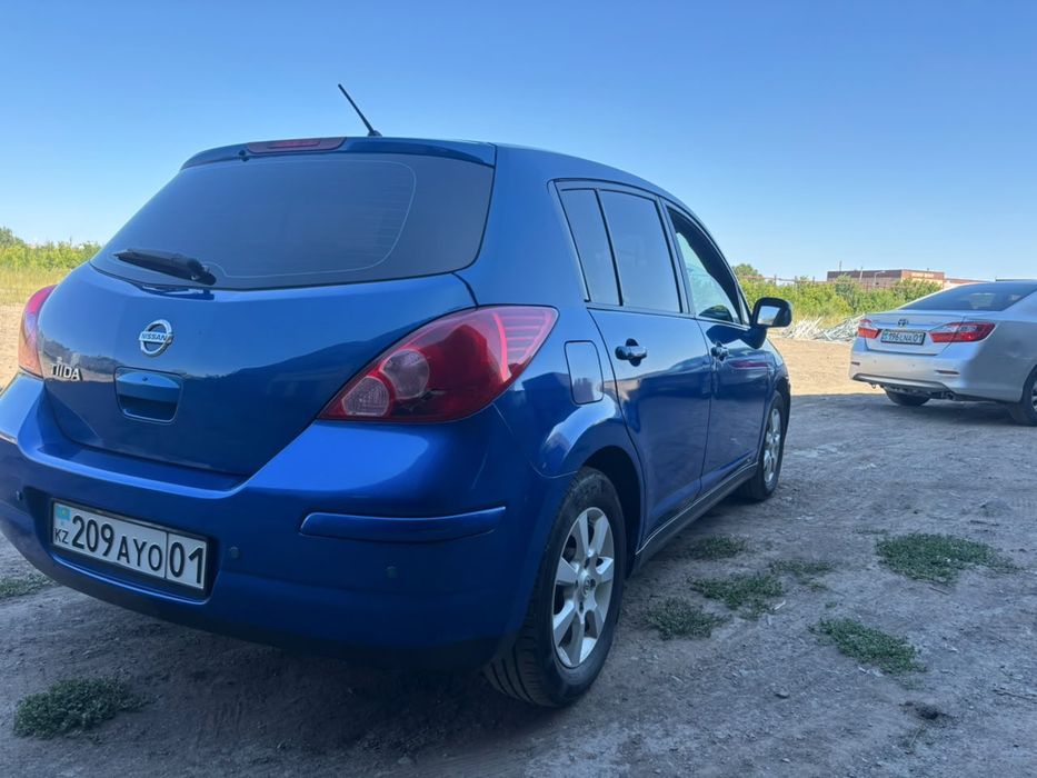 Продам надежный семейный автомобиль