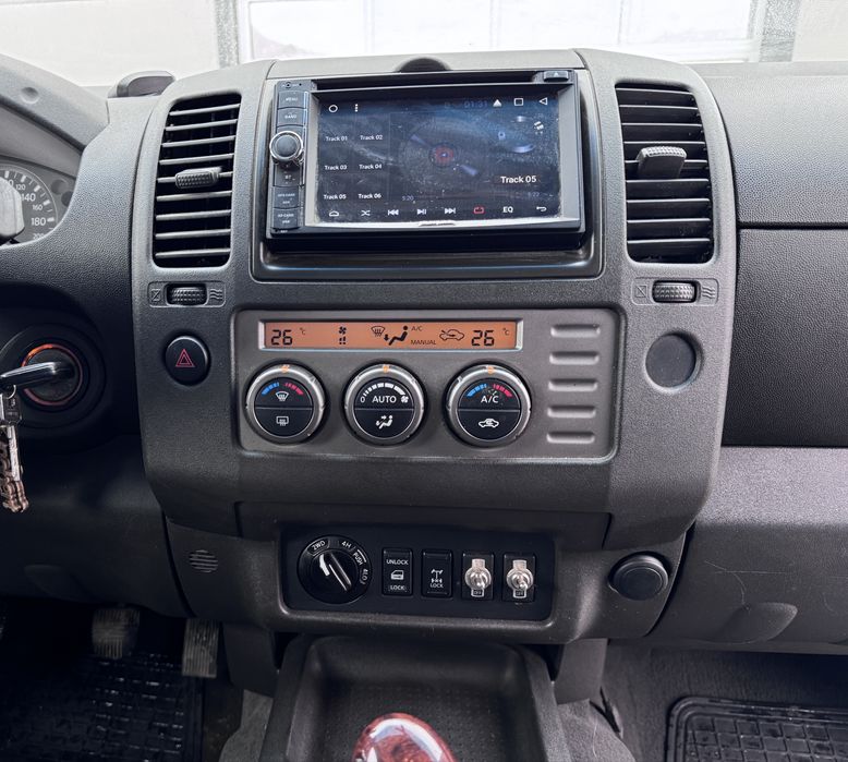 Nissan Navara 2008 2.5 diesel 4x2/4x4 IMPECABILA